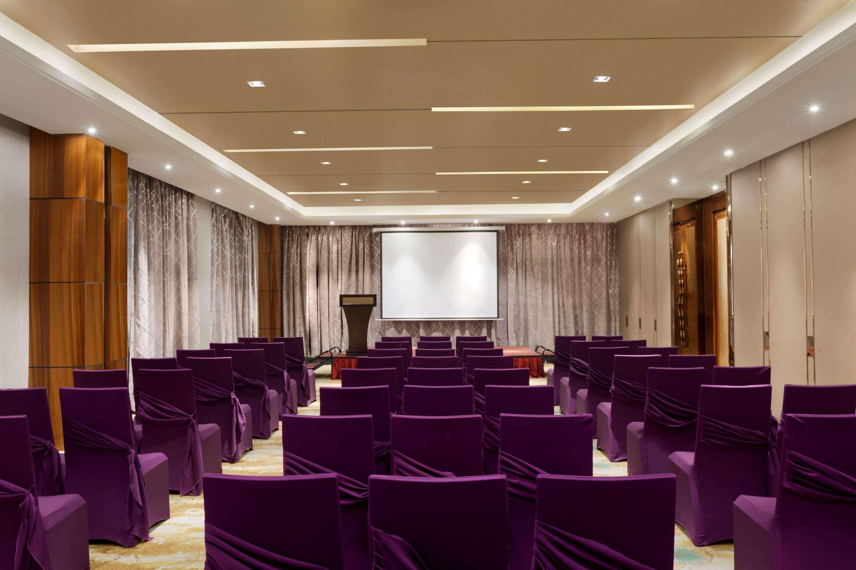 Ramada Foshan Hotel Екстериор снимка