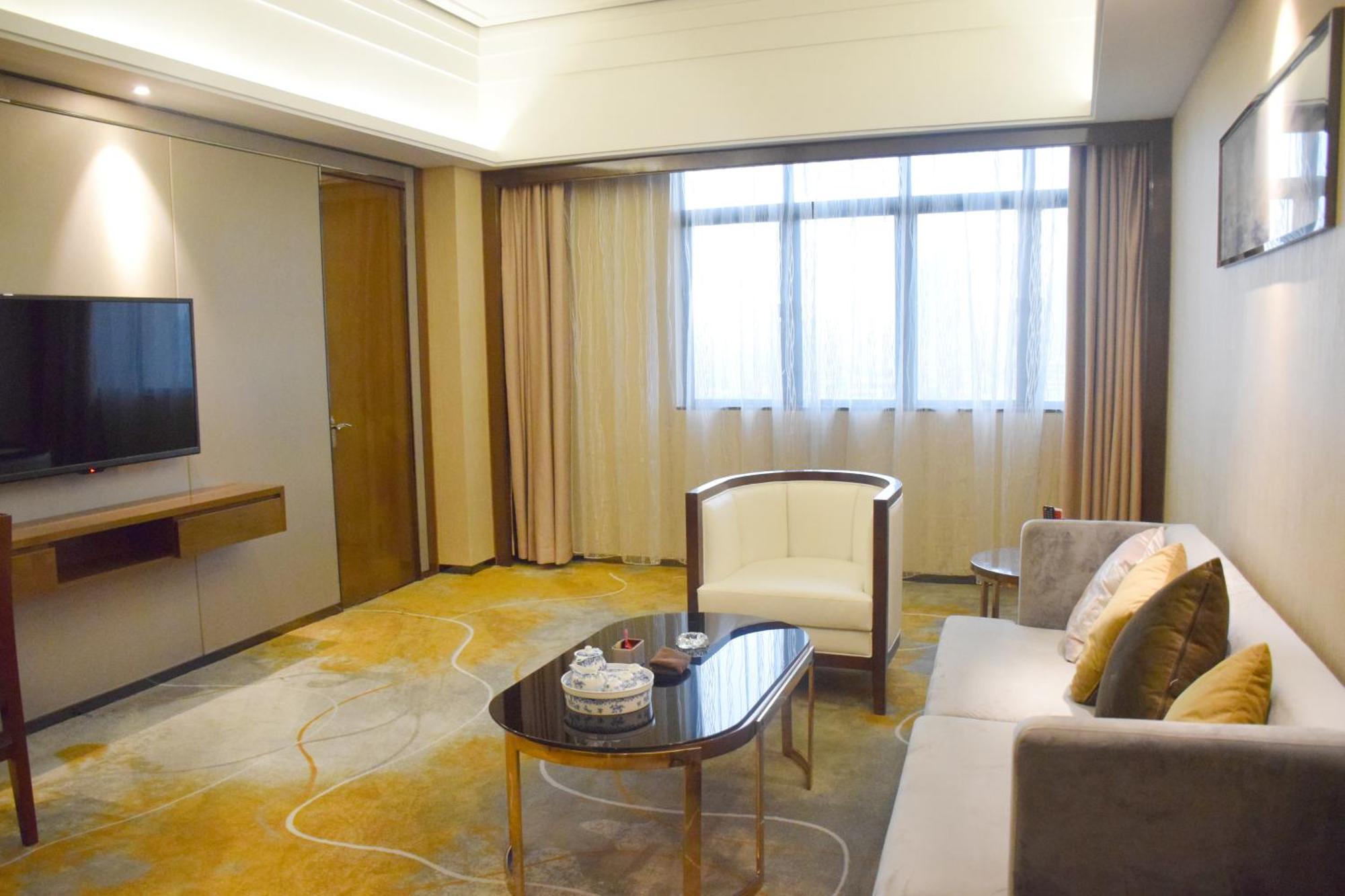 Ramada Foshan Hotel Екстериор снимка