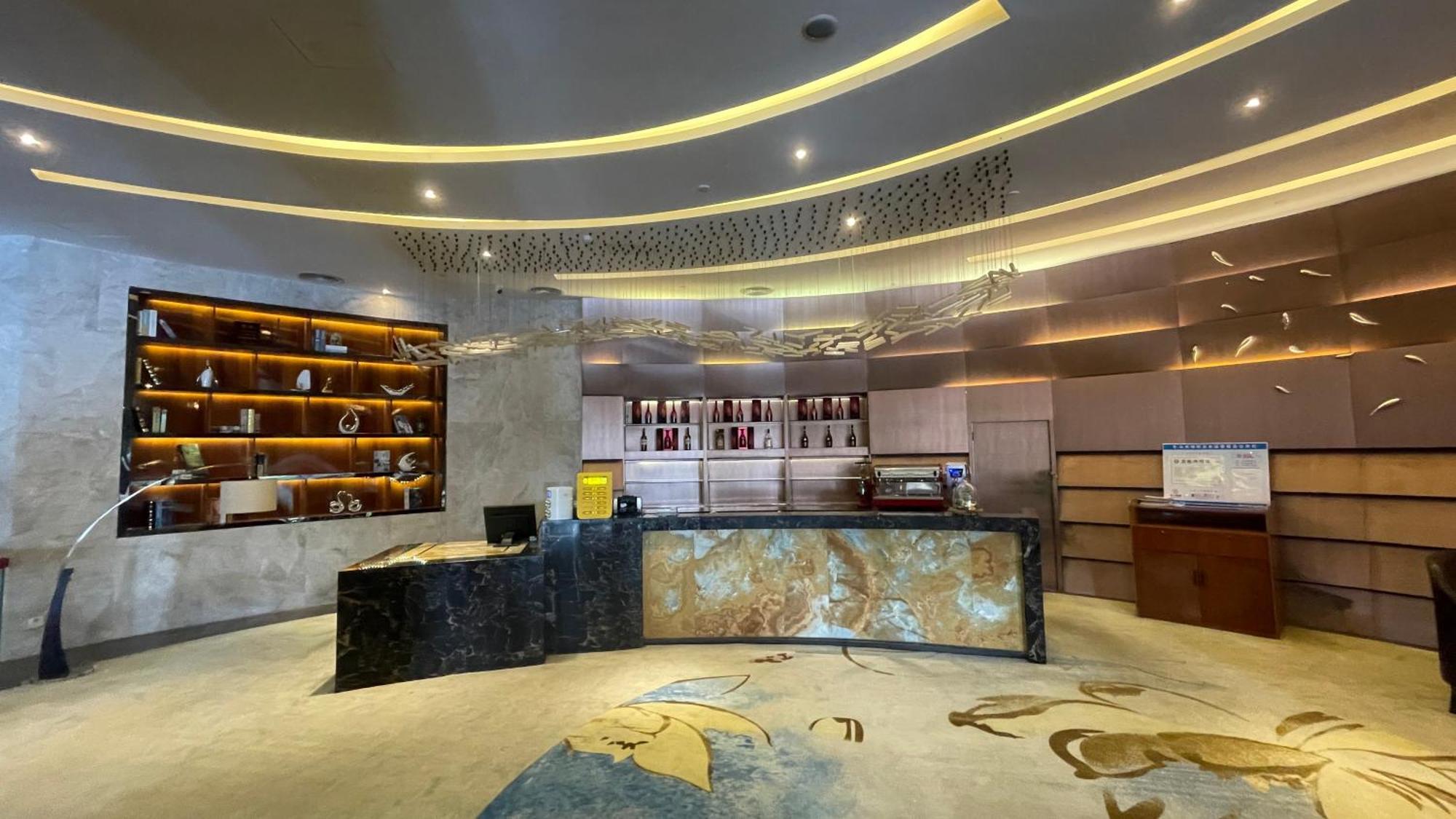 Ramada Foshan Hotel Екстериор снимка