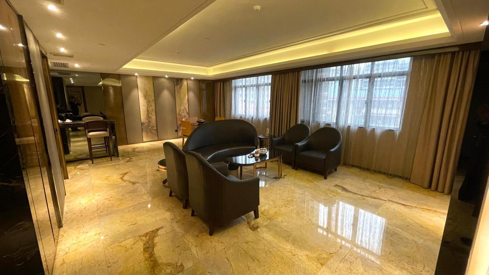 Ramada Foshan Hotel Екстериор снимка