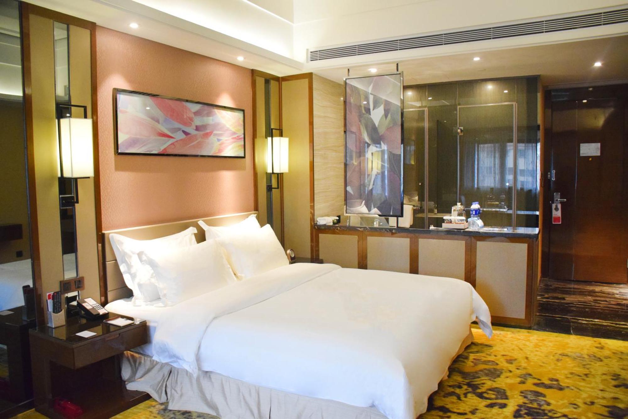 Ramada Foshan Hotel Екстериор снимка