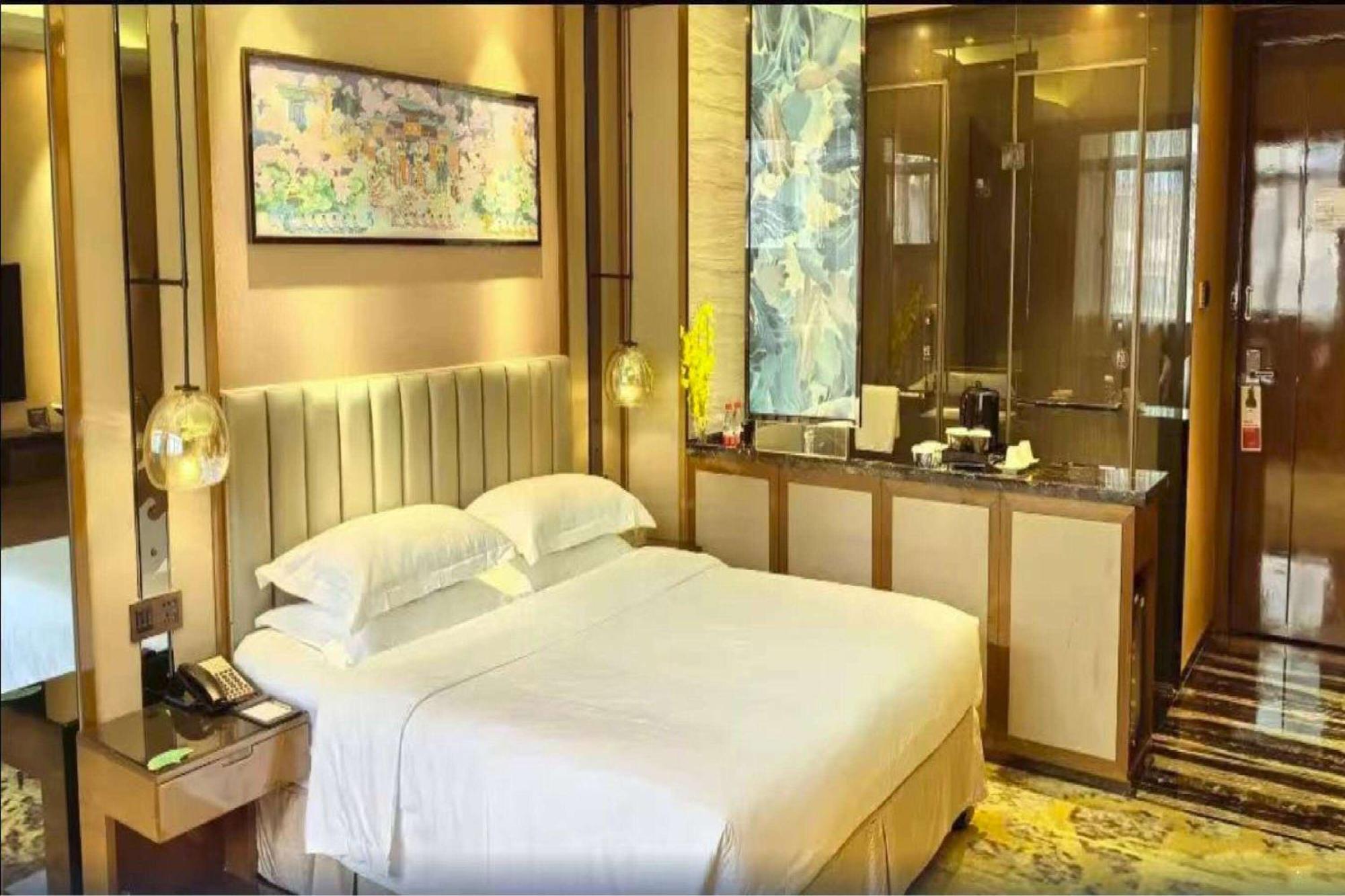 Ramada Foshan Hotel Екстериор снимка