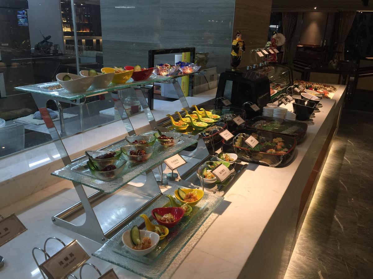 Ramada Foshan Hotel Екстериор снимка