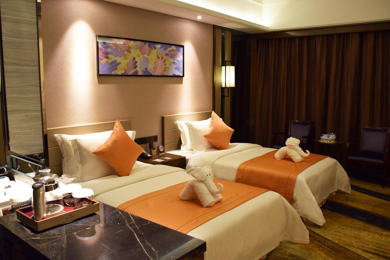 Ramada Foshan Hotel Екстериор снимка
