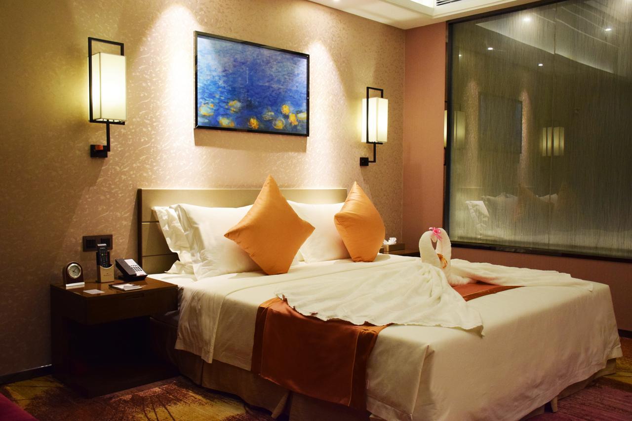 Ramada Foshan Hotel Екстериор снимка
