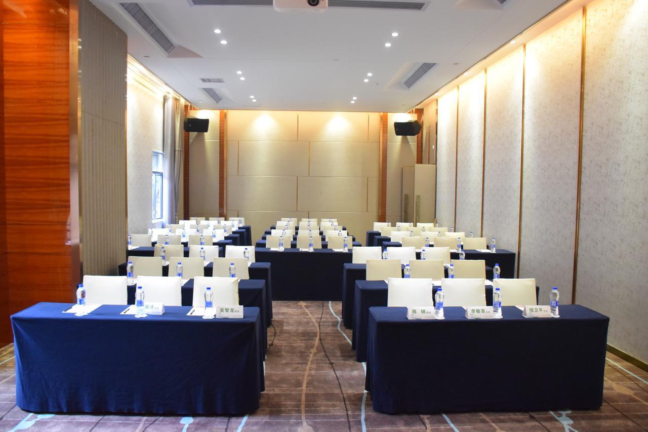 Ramada Foshan Hotel Екстериор снимка